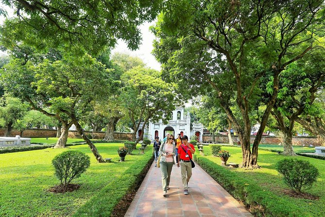 Private Crowd Free Hanoi: Morning Highlights of the City Experience - St Joseph’s Cathedral and Hoan Kiem Lake, classic Hanoi scenery