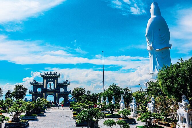 Private Customize car rental 4 hours - 8 hours- 12 hours Da Nang - Your custom route choices around Da Nang: temples, mountains, markets, and bridges