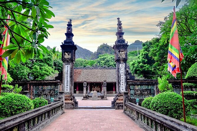 Private Full-day Tour in Quintessence of Ninh Binh - The bike loop through villages and rice fields (with a local rhythm)