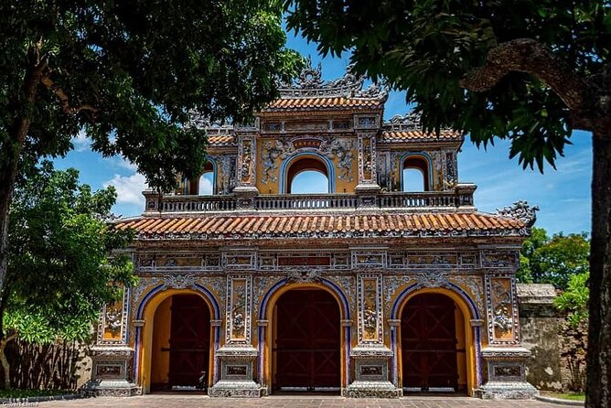 Private Full-Day Tour of Hue from Da Nang or Hoi An City - Stop 4: Thien Mu Pagoda, a symbol of Hue in daily use