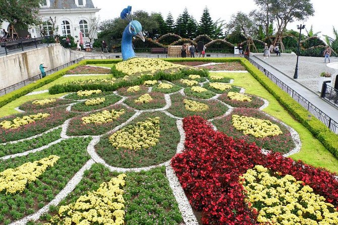Private guided Sunworld Ba Na Hills & Golden Hands Bridge - Lunch, beer, and what the $100 price really covers