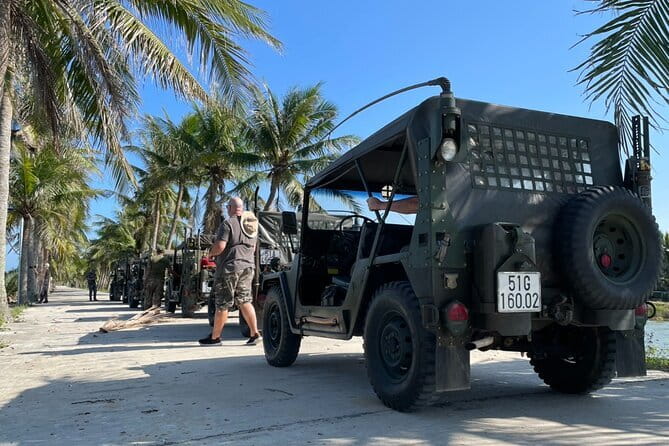Private Half Day Jeep Tour in Son Tra Peninsula - Meeting Point and Pickup: The One Thing to Double-Check