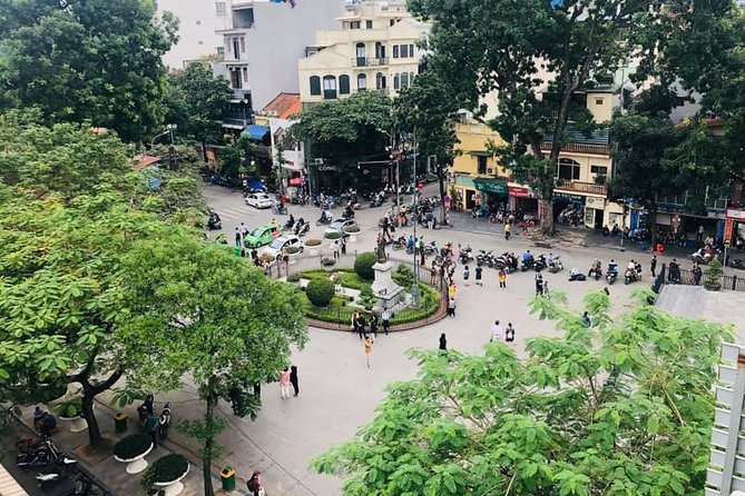 Private Hanoi City Half-Day Tour with Train Street Visiting - Stop 2: Tran Quoc Pagoda, 1,500-plus years of Hanoi calm