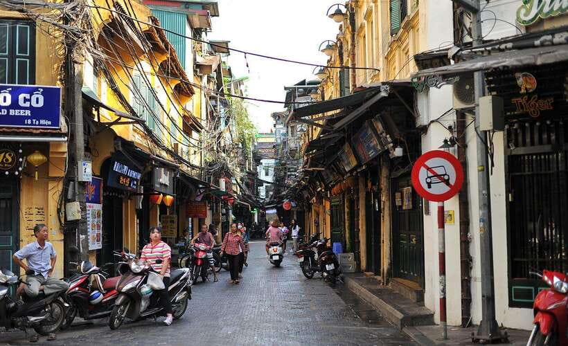 Private Hanoi Walking Tour with visit Train Street - Ta Hien Street, aka Beer Street: the social Hanoi moment