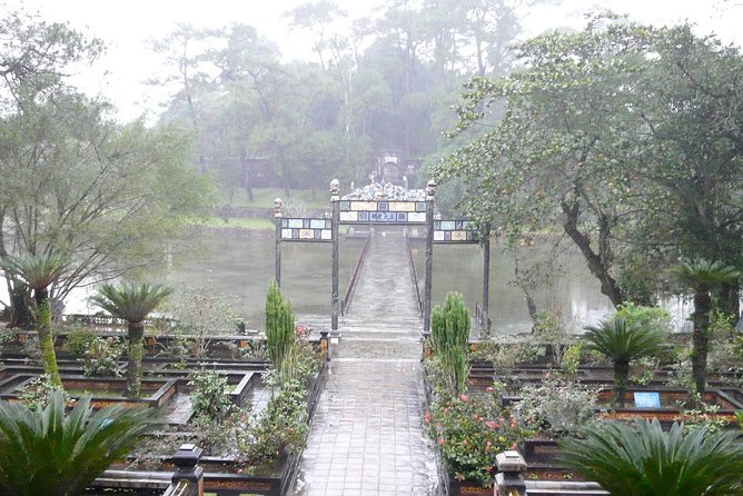 Private Hue Tombs & Pagoda Tour with Local Guide - How the Private Setup Works in Hue