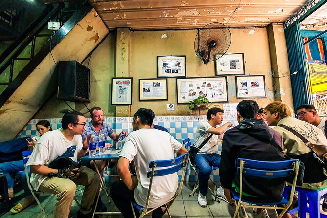 Private Local Food 4-hour Scooter Tour in Ho Chi Minh City - Stop 2: Nguyen Thien Thuat Apartment Buildings and everyday Saigon life
