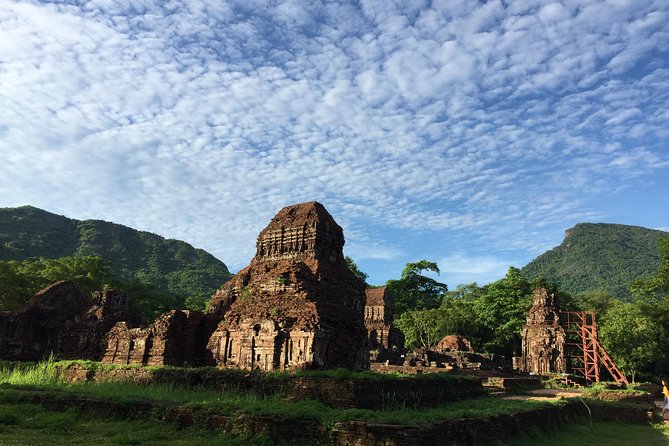 Private My Son Sanctuary Tour with Champa food - Why a private English guide changes everything