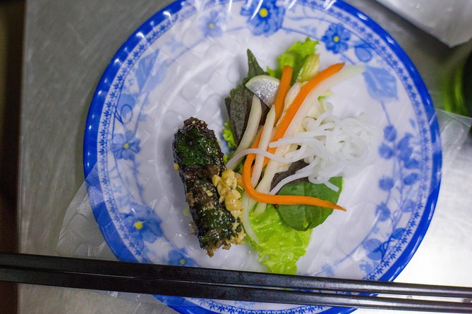 Private Street Food Evening Walking Tour in Ho Chi Minh City - Drinks: Beer and Vietnamese Rice Wine, Plus How to Pace Yourself