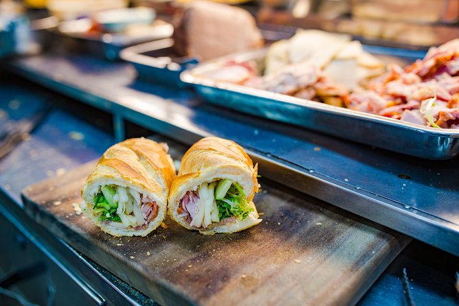 Private Street Food Evening Walking Tour in Ho Chi Minh City - Hygiene, Safety, and Camera Smarts at Night