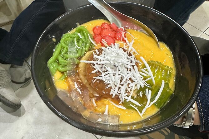 Private Street Food Tour with a Local Food Guide - Entering Hanoi’s Old Quarter With a Local Guide