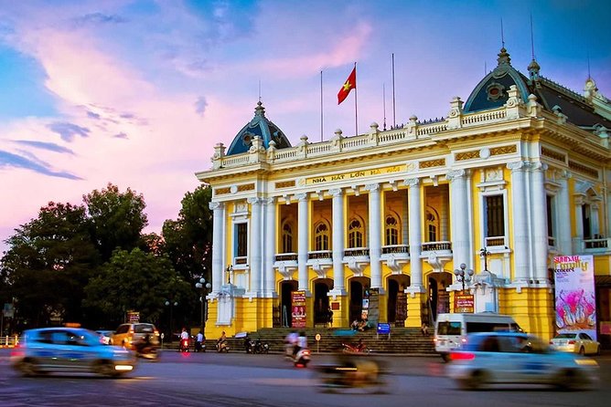 Private Tour: Hanoi City Tour Including Water Puppet Show and Cyclo Ride - Coffee stop done right, with real ordering practice