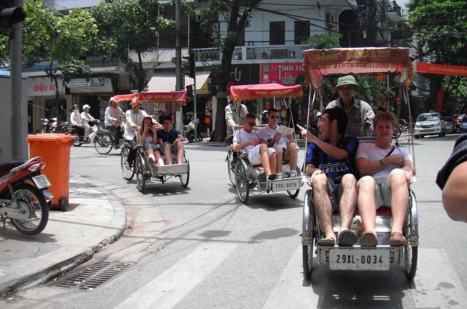 Private Tour: Hanoi City Tour Including Water Puppet Show and Cyclo Ride - Water puppet show at Thang Long, how to enjoy it