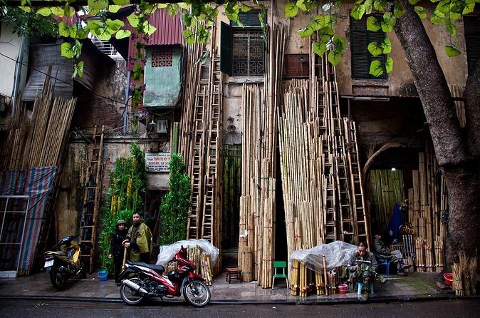 Private Tour: Hanoi City Tour Including Water Puppet Show and Cyclo Ride - Lunch and the food strategy that keeps the day smooth