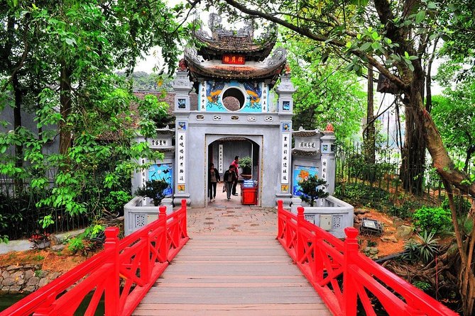 Private Tour: Hanoi City Tour Including Water Puppet Show and Cyclo Ride - Old Quarter by cyclo, then St Joseph’s Cathedral