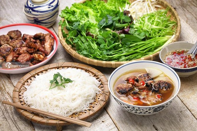 Private Tour: Hanoi Street Foods - Train Street - Hidden Gems - A Hanoi street-food tour that treats hygiene as part of the experience