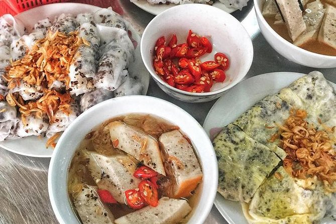 Private Tour: Hanoi Street Foods - Train Street - Hidden Gems - Getting oriented at Old House inside the Old Quarter
