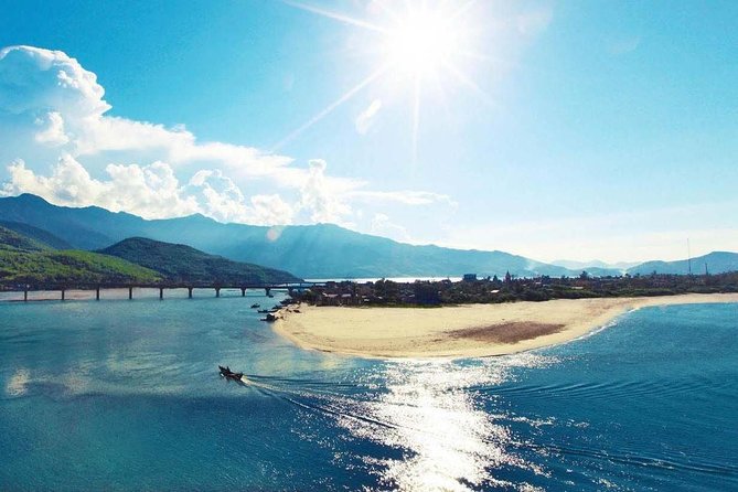 Private transfer from Hue to Hoi An with fabulous stops - Truong Ha Bridge and Tam Giang Lagoon Views