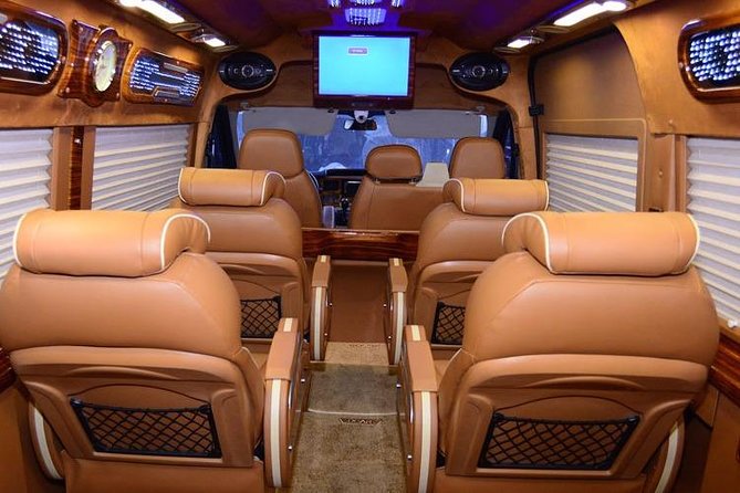 Private Transfers Hanoi <=> Halong One Way by Limousine Vehicles - Included extras that matter when you travel with kids