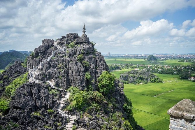 Private Transfers Hanoi <=> Sapa 1 Way (Hotel pick-up/Drop-off) - Price and Value: $139 Per Group, Up to 3