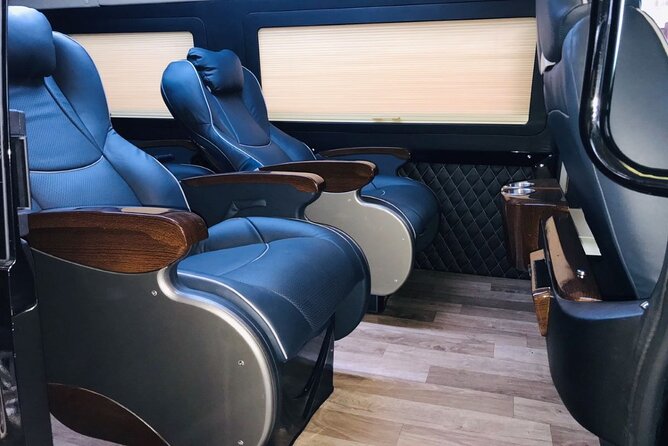 Private Transfers Hanoi <=> Sapa One Way (Free Hotel Pickup) - Vehicles, luggage space, and comfort across sedan to limousine van