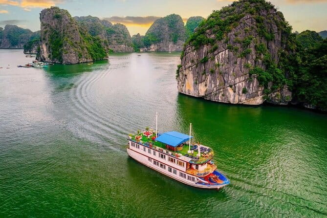 Pu Luong 2 Days Trekking & Village Experience with local Family - Cham Stream Bamboo Rafting: Lunch on the Water and Time to Swim