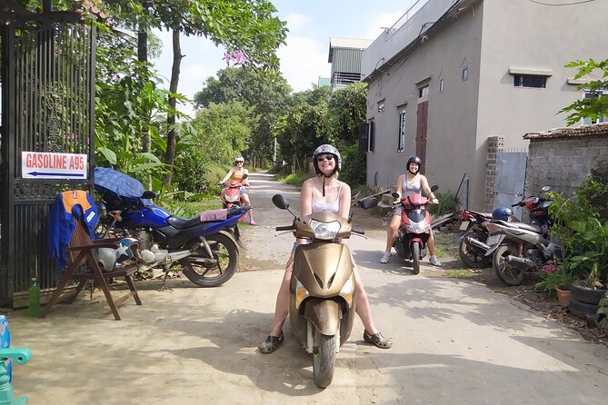 Rent A Bike - Choosing a Bike: 50cc Scooters vs Manual Motorbikes