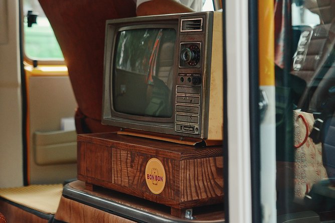 Retro Hop-on-hop-off Bonbon City Tour: Classic Package - Cầu Long Biên, Serein Cafe pickup