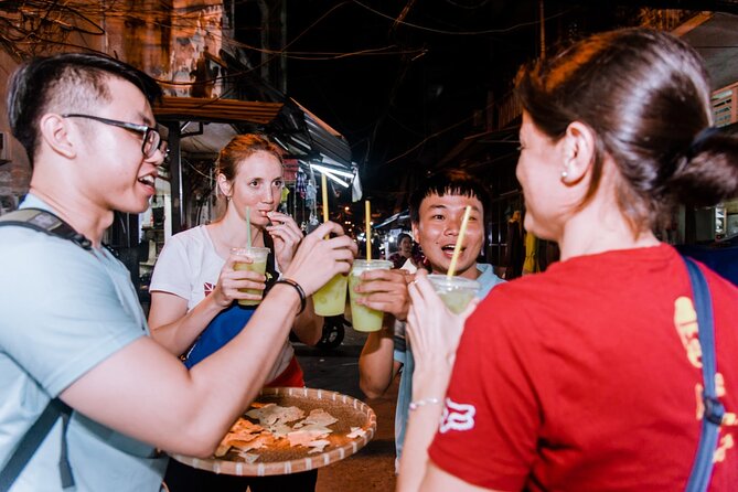 Saigon After Dark With Seafood, Beer & Live Music Bar - Thích Quảng Đức Monument: a short stop with real weight