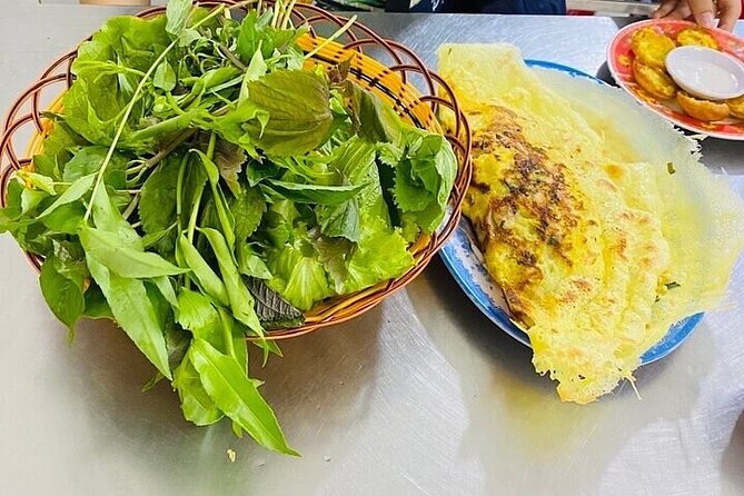 Saigon Evening Walking Street Food Tour - Stop 3: Bánh Xèo and Bánh Khọt, Two Pancakes, Two Moods