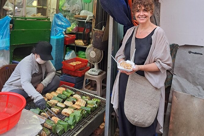 Saigon Food Tour by Scooter with Eleven Tastings - Nguyen Thien Thuat Apartment Area: Sugarcane Juice and Bún Bò Huế That Hits the Spot