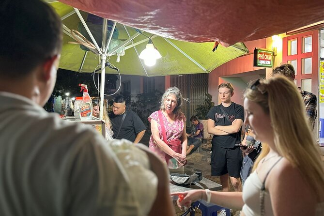 Saigon Night Walking Food Tour - 100% No Tourist - A Short Walk for Local Lifestyle, Then Straight Back to Eating