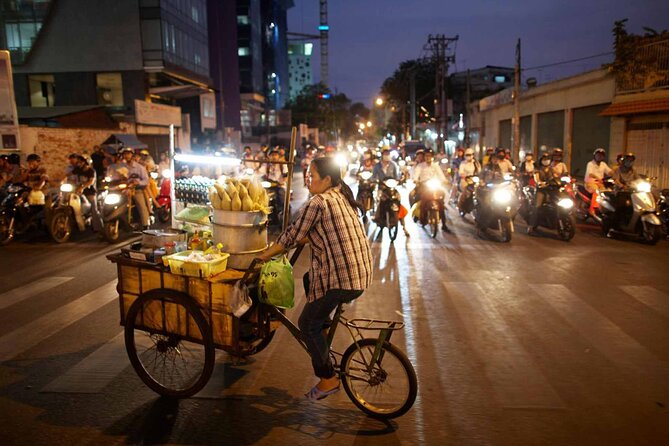 Saigon Sight & Food Tour By Night (Private Tour) - Stop 2: Ho Thi Ky Flower Market, Color Before the Clatter