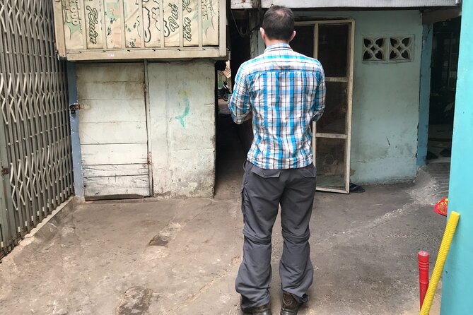 Saigon Slum tour and Saigon Chillspots by motorbike/ Aodai rider - Stop 1: Getting oriented in Ho Chi Minh City (the ride sets the tone)