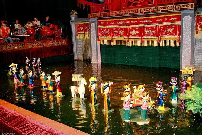 Saigon US Army Jeep Tours: History, Culture & Street Food - Cholon Temple Stop: Thien Hau in a Chinatown Mood