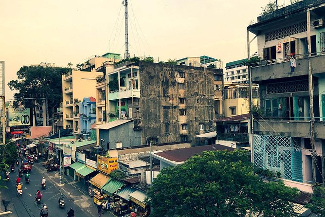 Saigon Vegetarian Tour by Motorbike and Scooter - Stop 1: Vegan Noodles and Cha Gio at the Start