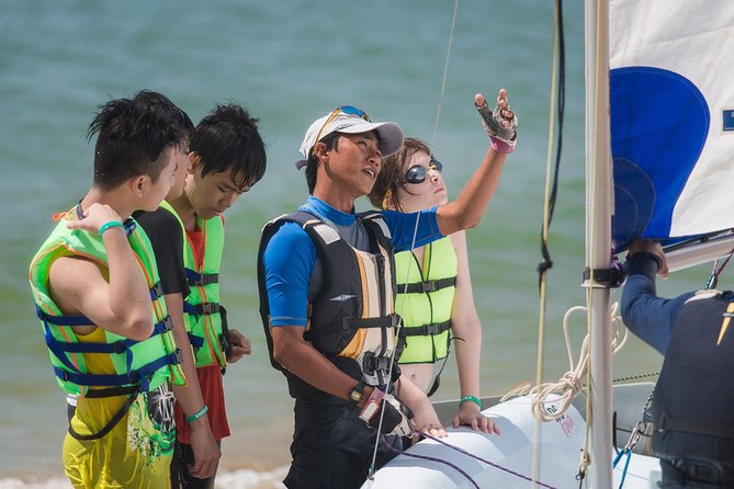 Sailing lessons - Coaching and safety: what World Sailing standards mean in practice
