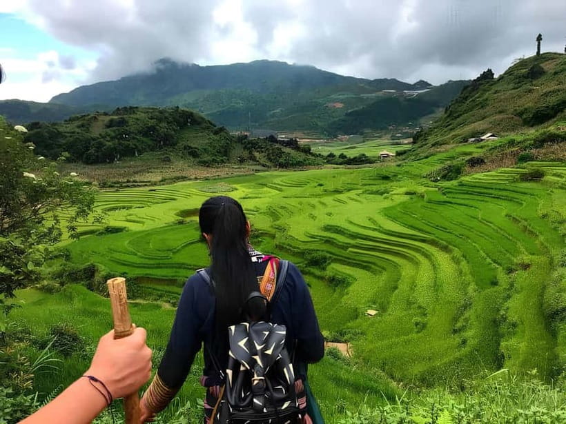 Sapa 1 Day Long Trek: Trek to Hau Thao and Sa Seng Villages - Hau Thao Village: farming season, house-building talk, and village time