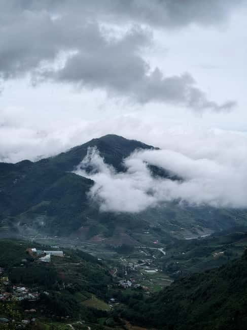 Sapa 2-Day Trekking Tour – Explore Villages & Scenic Trails - Tả Van and Hầu Thào: your Sapa trek choice