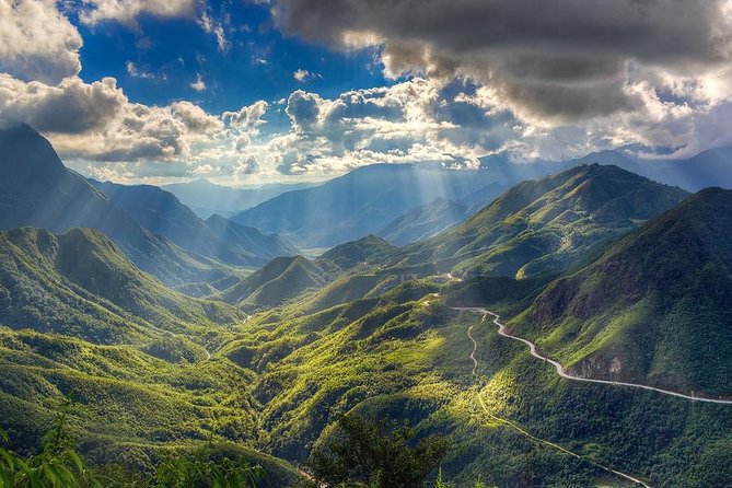 Sapa 2 Days 1 Night From Hanoi - Overnight in Hotel - Arriving in Sapa Town: a quick culture hit before Cat Cat