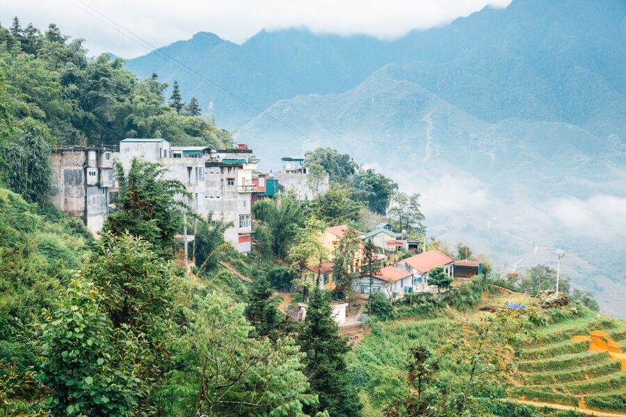 Sapa: 3-Day, 3-Night Trek and Hotel with Overnight Train - Day 3: Red Dzao and H’mong villages, waterfall, rattan bridge, then back to Hanoi