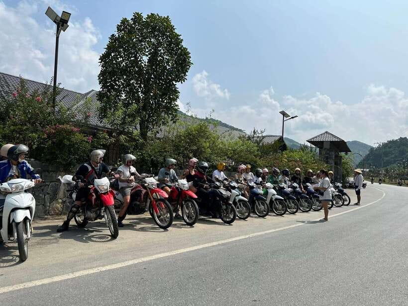 Sapa: 3-Day Ha Giang Loop Motorbike Tour - Day 1: Quan Ba, Heaven Gate, Yen Minh terraces, Tham Ma Pass, and Dong Van’s fort
