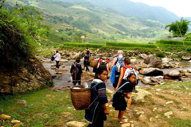 Sapa 3 Days 2 Nights Trekking Tour From Hanoi (2 Nights in Hotel) - Day 1 Cat Cat village: a dramatic valley and a guided cultural stop