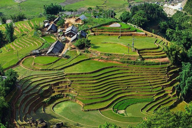 Sapa 3 Days 2 Nights Trekking Tour From Hanoi (2 Nights in Hotel) - What to pack for Sapa weather and fog (this is not optional)