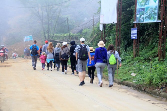 Sapa hard trekking villages homestay 3days/ 2nights tour - amazing culture - Day 3: river walk to Nam Toong (Red Dao) and a dip near Lavie waterfall
