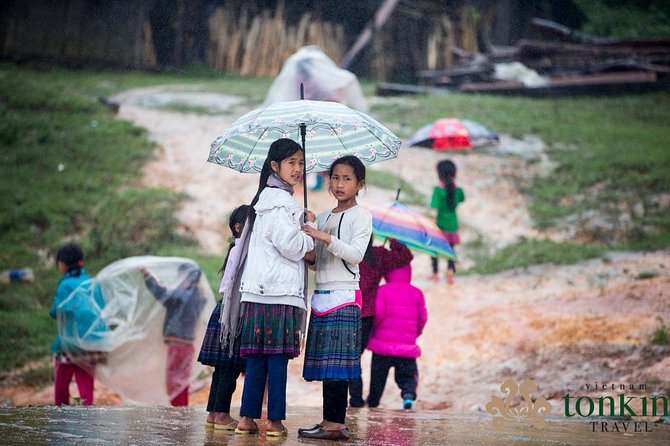 Sapa hard trekking villages homestay 3days/ 2nights tour - amazing culture - Day 2: wake up to farm life, bamboo and Silk waterfall, then Ban Ho Tay homestay