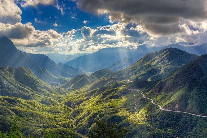 SaPa Motorbike Tour - Half day - Visit Waterfall - Safety on winding mountain roads: what good guides do