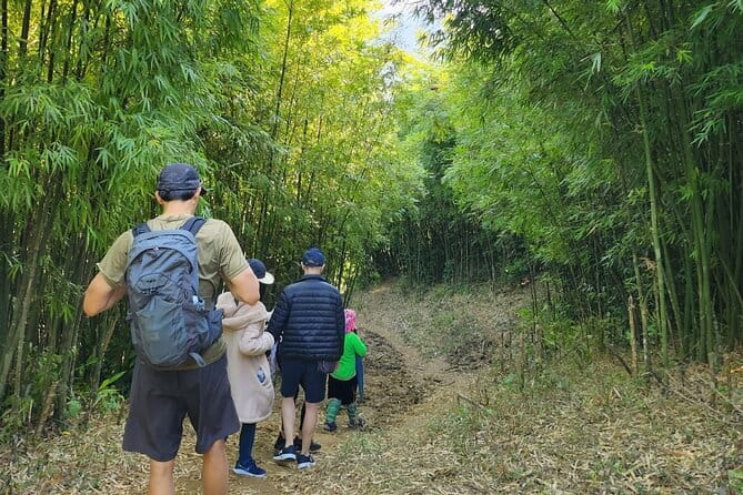 Sapa Mountain Escape: 2-Day Trekking, Rice Terraces & Homestay - Guide Nhu and how the trip manages the crowd factor