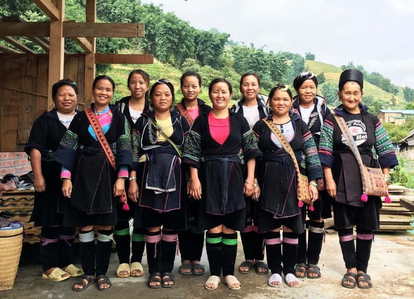 Sapa: Muong Hoa Mountain Views and Villages Trek with Lunch - Pickup at Hoàng Văn Thụ and how the day starts
