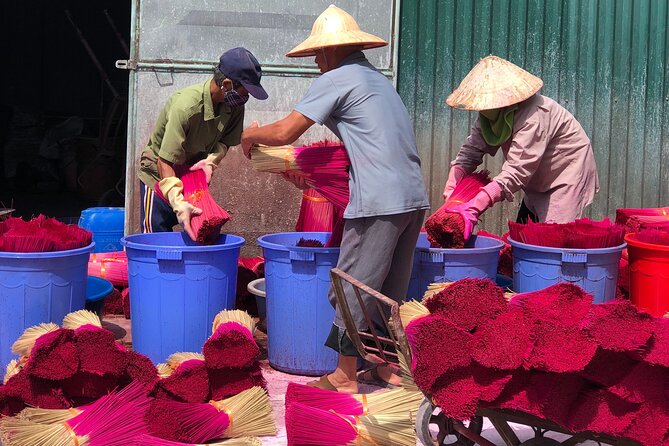 Secret Handicraft Villages of Hanoi ( Incense and hat Villages ) - Quảng Phú Cầu incense village: smoke, ritual, and everyday fragrance