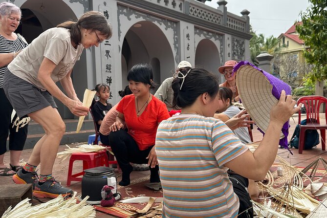 Secret Handicraft Villages of Hanoi ( Incense and hat Villages ) - Ha Thai Village lacquer painting: from base preparation to layered resin